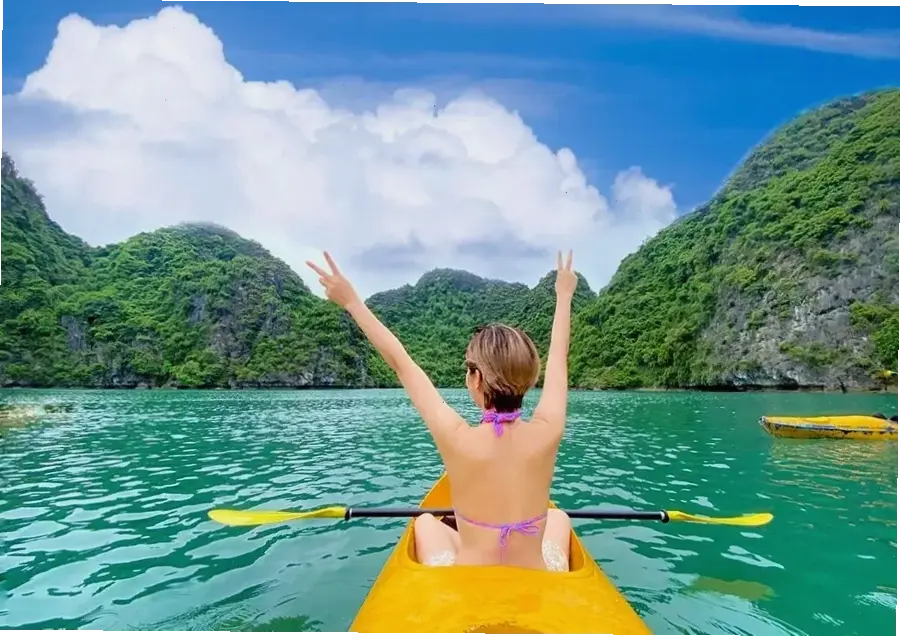 trải nghiệm chèo thuyền kayak vịnh Hạ Long trong ánh chiều